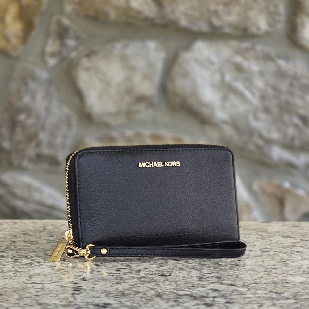 Michael Kors Jet Set Large Black Wallet